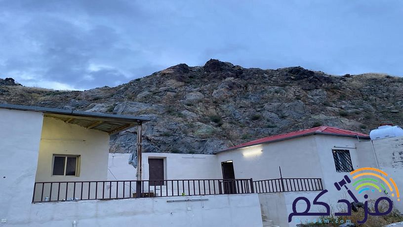 استراحة للبيع موقع مميز
