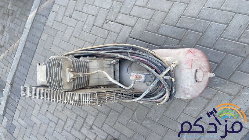 كمبروسر ١٠٠ لتر ايطالي