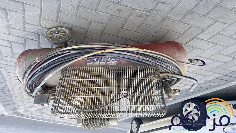 كمبروسر ١٠٠ لتر ايطالي