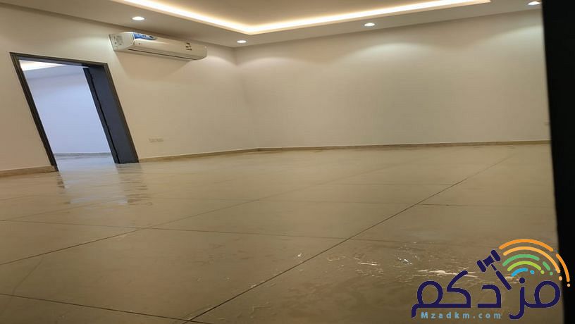 شقة للايجار الرياض حي العارض
3غرف نوم واحدة منها ماستر
مجلس صالة
3دورات مياه
المطبخ راكب المكيفات راكبة 
للايجار 25الف سنوي على دفعتين