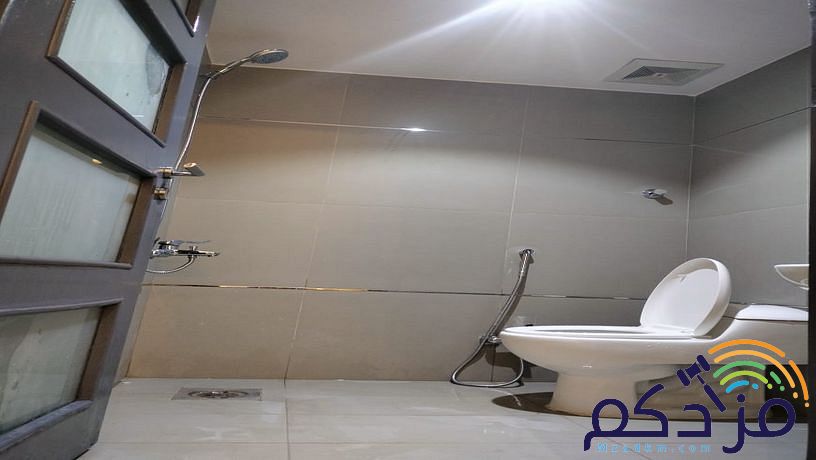 شقة للايجار الرياض حي العارض
3غرف نوم واحدة منها ماستر
مجلس صالة
3دورات مياه
المطبخ راكب المكيفات راكبة 
للايجار 25الف سنوي على دفعتين