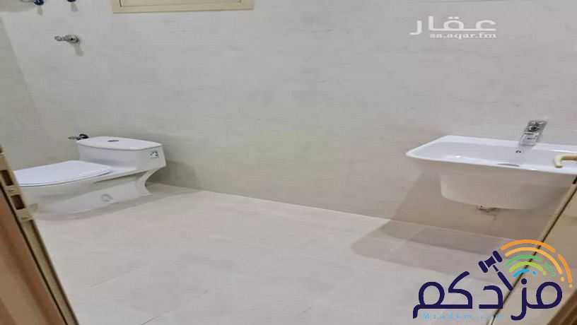 شقه للايجار المدينه المنوره 
حي العزيزيه ت10
