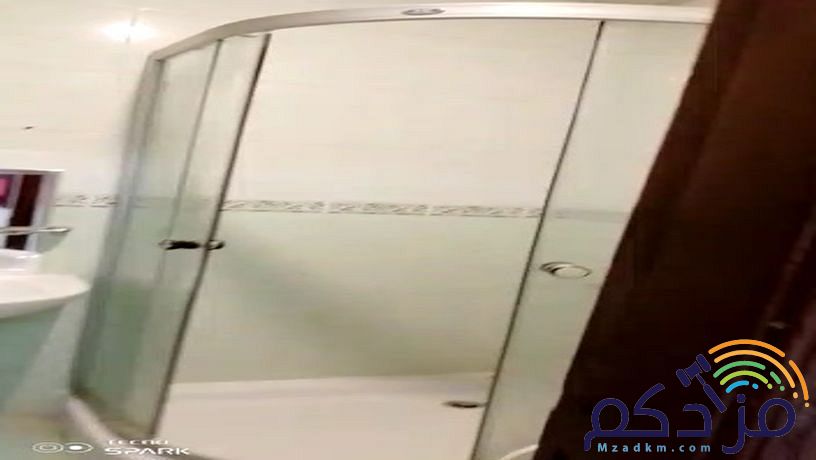 للايجار بمكه شقه مفروشه مع او بدون خروج حج غرفتين وصالتين ودورتين مياه